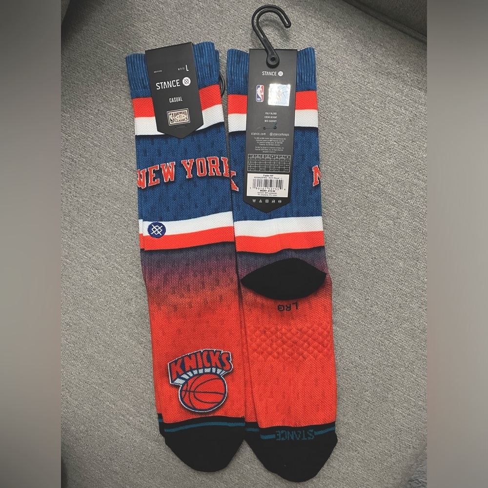 STANCE - Knicks Fader crew socks - NWT - size L